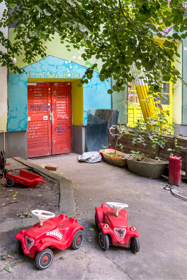 Volker Frenzel - Volker-Frenzel_Backyards-of-Berlin_05